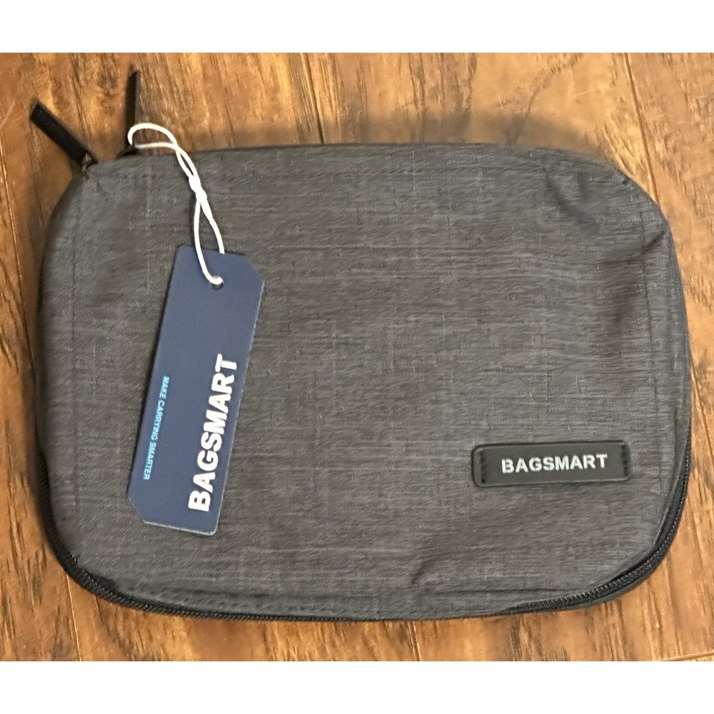 NWT BAGSMART Electronics Cables Organizer Travel Case Cord Bag Cables Tech Gray